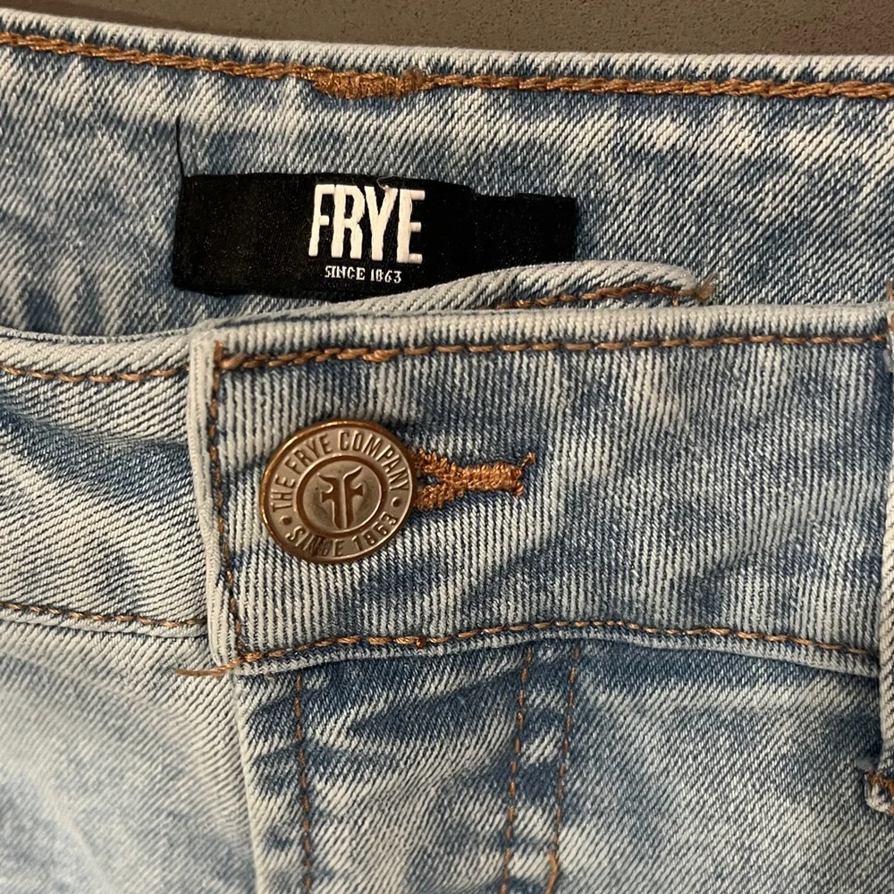 Frye Light Blue Denim Jeans - Picture 5 of 9